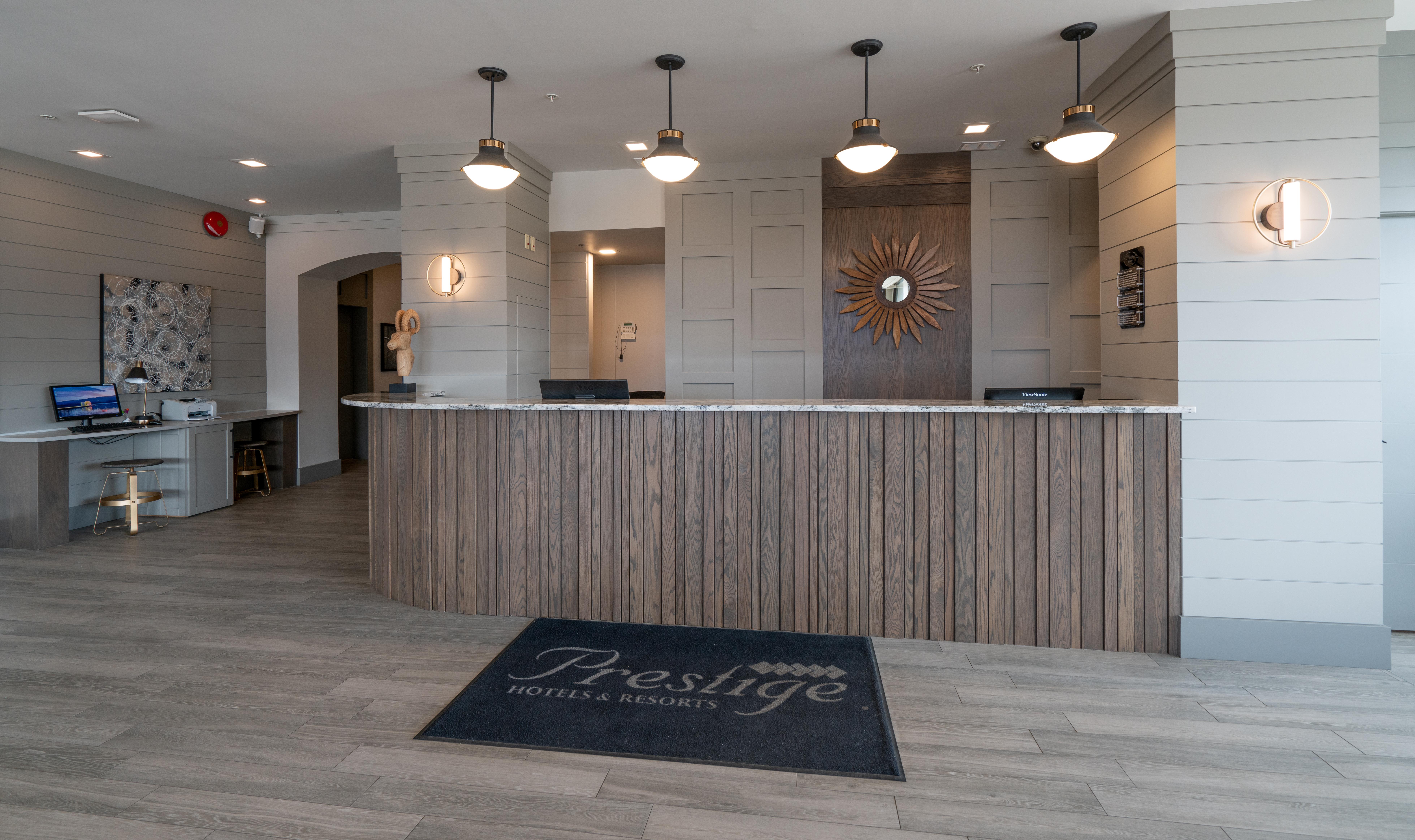 Prestige Vernon Lodge Bagian luar foto