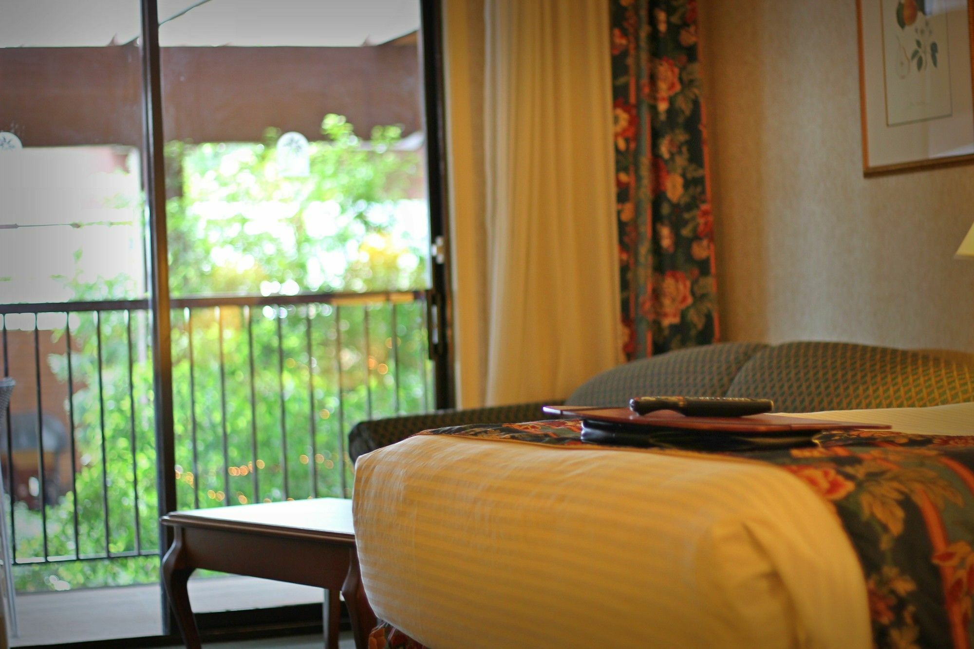 Prestige Vernon Lodge Bagian luar foto